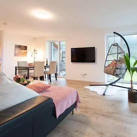 Mit Whirlpool, Infrarot-sauna & Schwarzwaldblick *