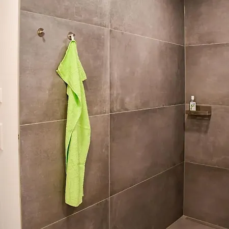 Mit Whirlpool, Infrarot-sauna & Schwarzwaldblick Appartement