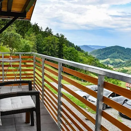 Appartement Mit Whirlpool, Infrarot-sauna & Schwarzwaldblick
