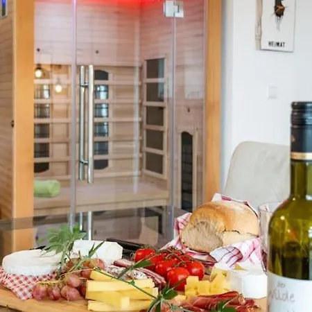 Mit Whirlpool, Infrarot-sauna & Schwarzwaldblick